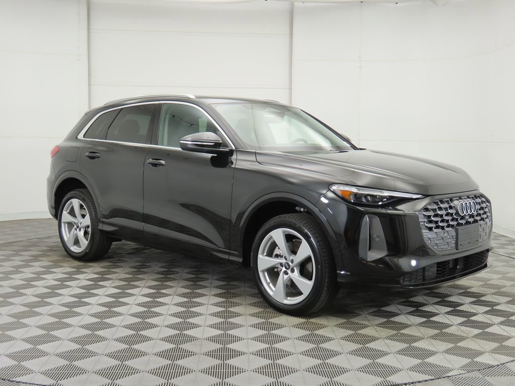 Used 2025 Audi Q5 Premium Plus w/ Premium Plus image 4