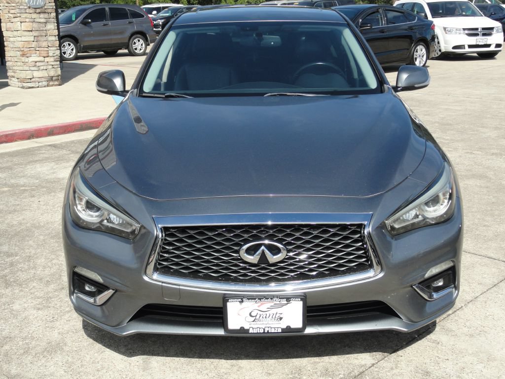 Used 2018 INFINITI Q50 Luxe w/ Essential Package (3.0T Luxe) RWD image 2