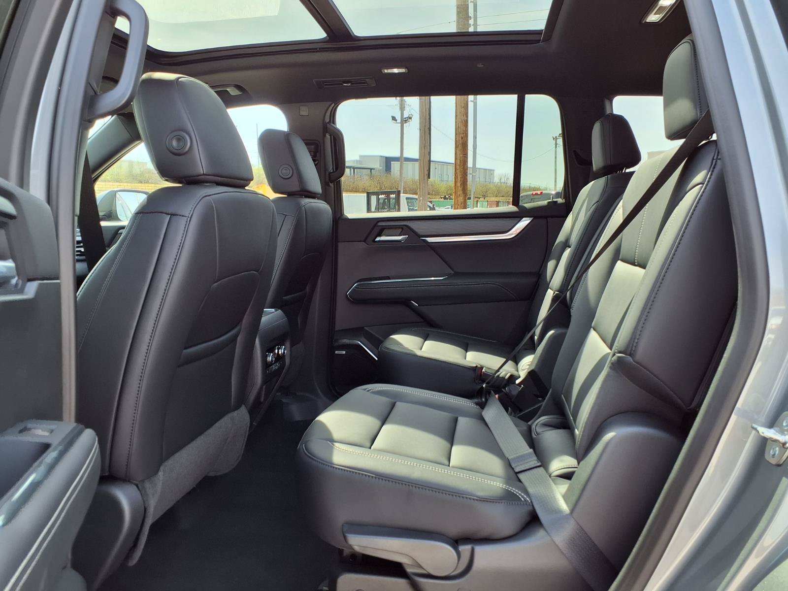 New 2026 GMC Acadia Elevation w/ Black Edition FWD image 19