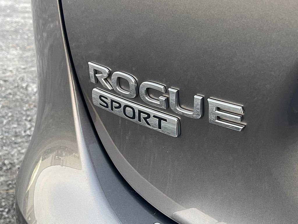 Used 2022 Nissan Rogue Sport SL w/ Premium Package image 14