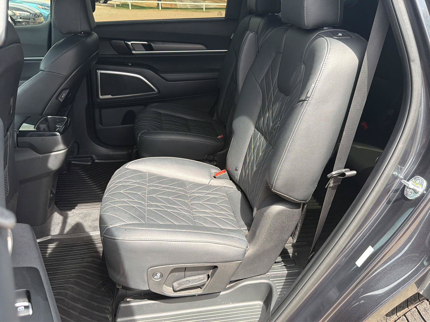 Used 2023 Kia Telluride EX X-Line AWD/4WD image 11