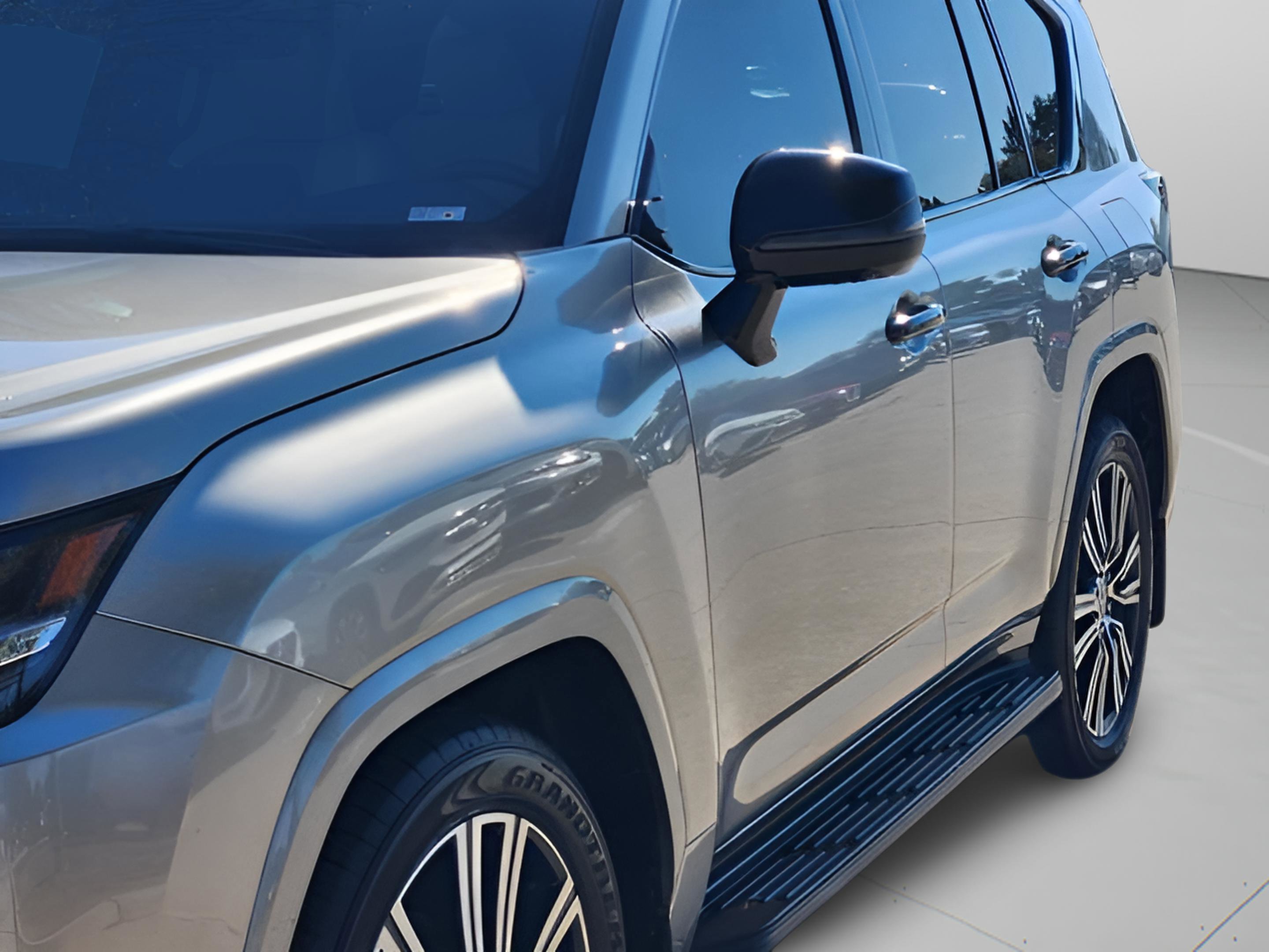 Used 2024 Lexus LX 600 4WD w/ Appearance Package image 59