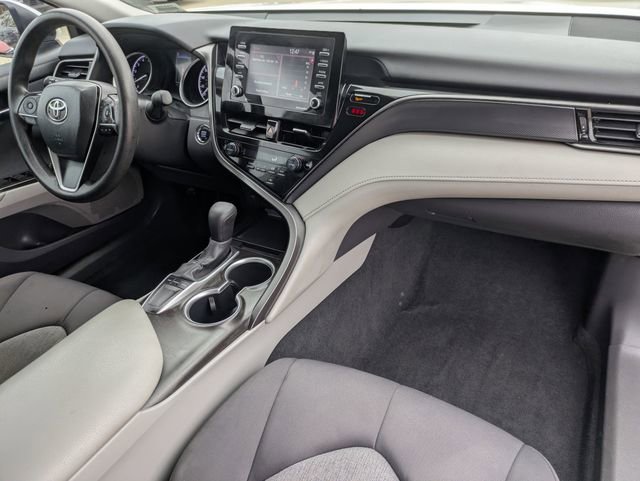 Used 2024 Toyota Camry LE w/ Convenience Package image 30