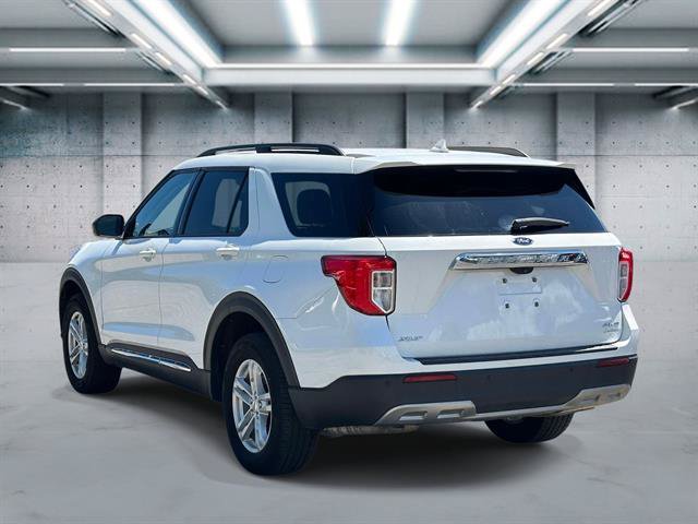 Used 2023 Ford Explorer XLT w/ Equipment Group 202A AWD/4WD image 28