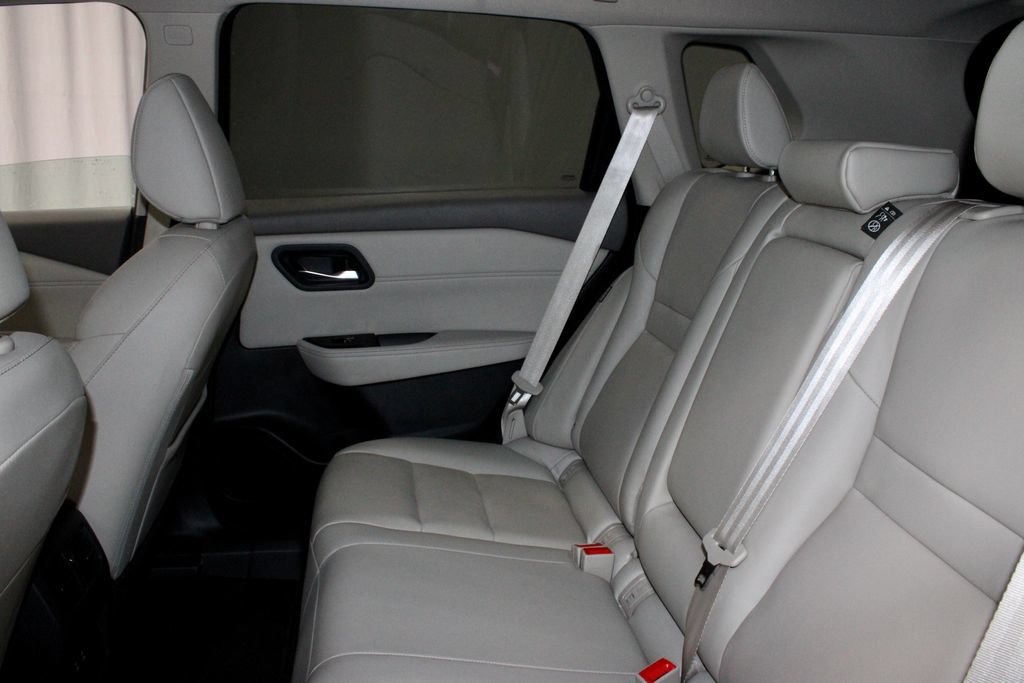 Certified 2025 Nissan Rogue SL AWD/4WD image 22