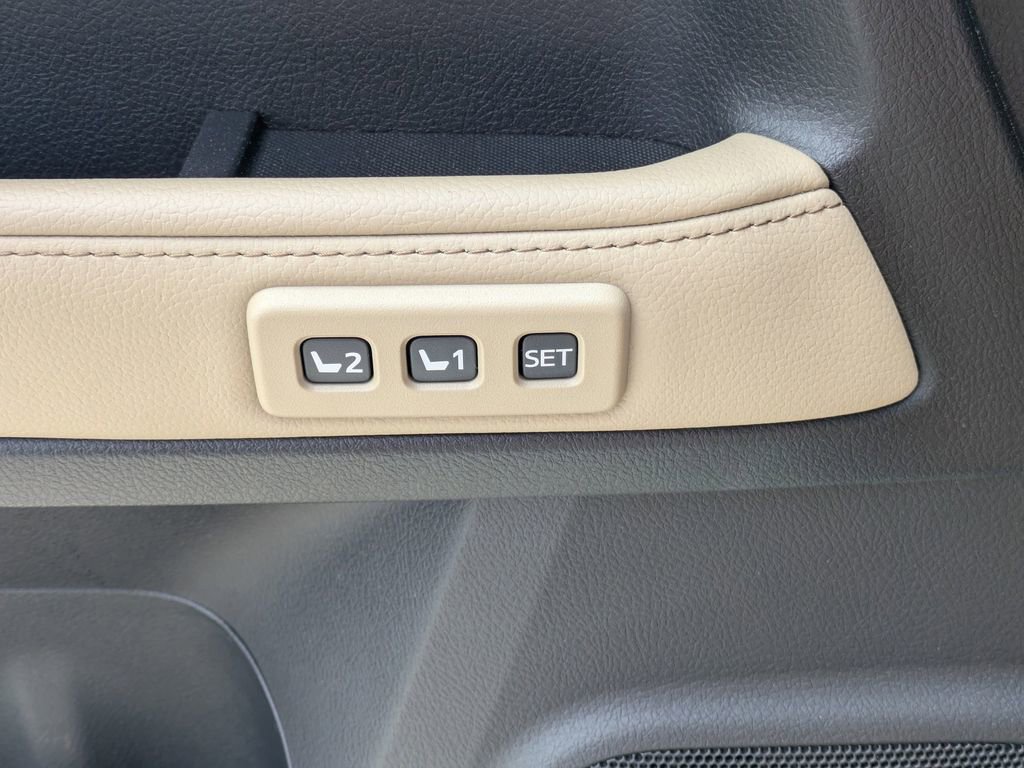 Used 2023 Toyota 4Runner Limited image 24