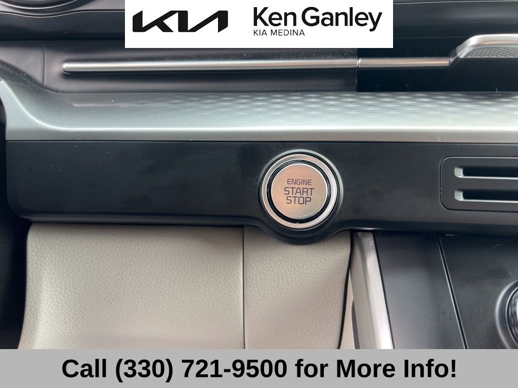Used 2024 Kia Carnival LX FWD image 38