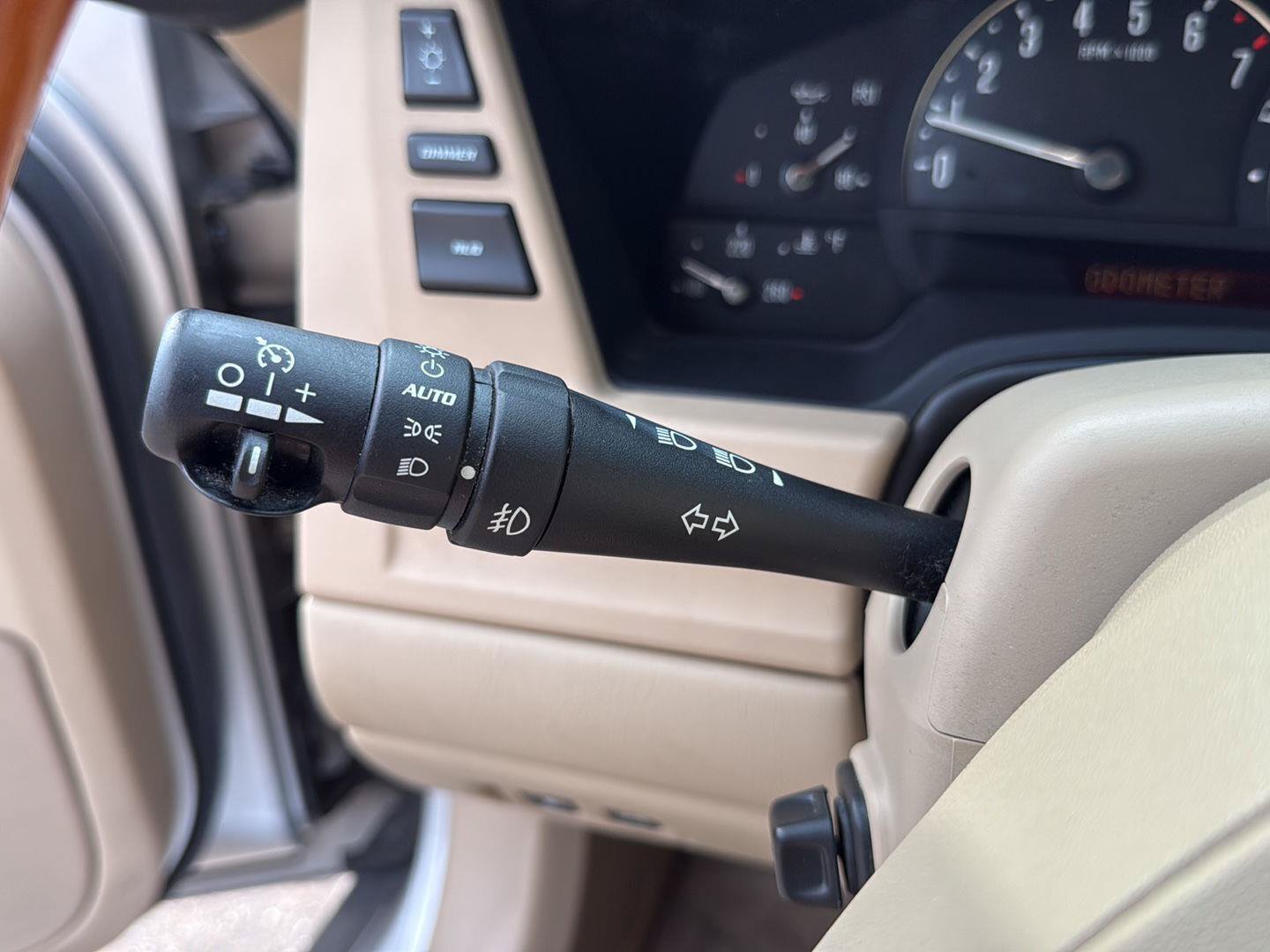 Used 2007 Cadillac XLR RWD image 18