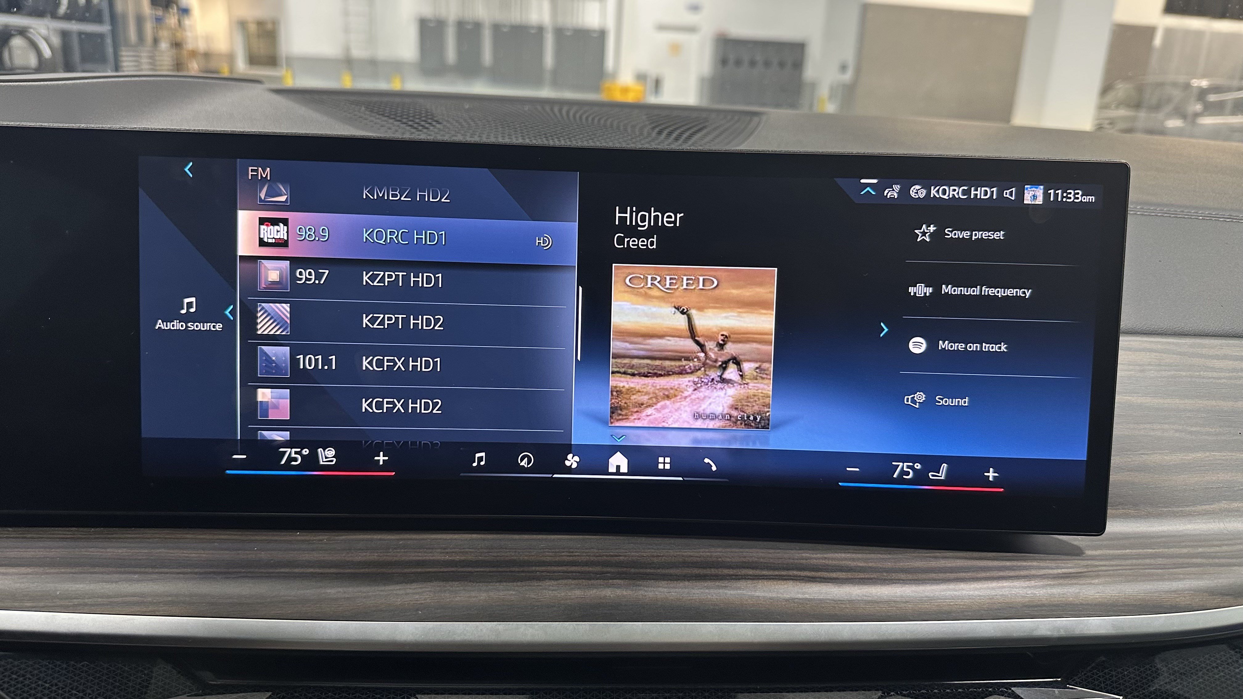 Certified 2024 BMW X7 xDrive40i w/ Premium Package AWD/4WD image 24