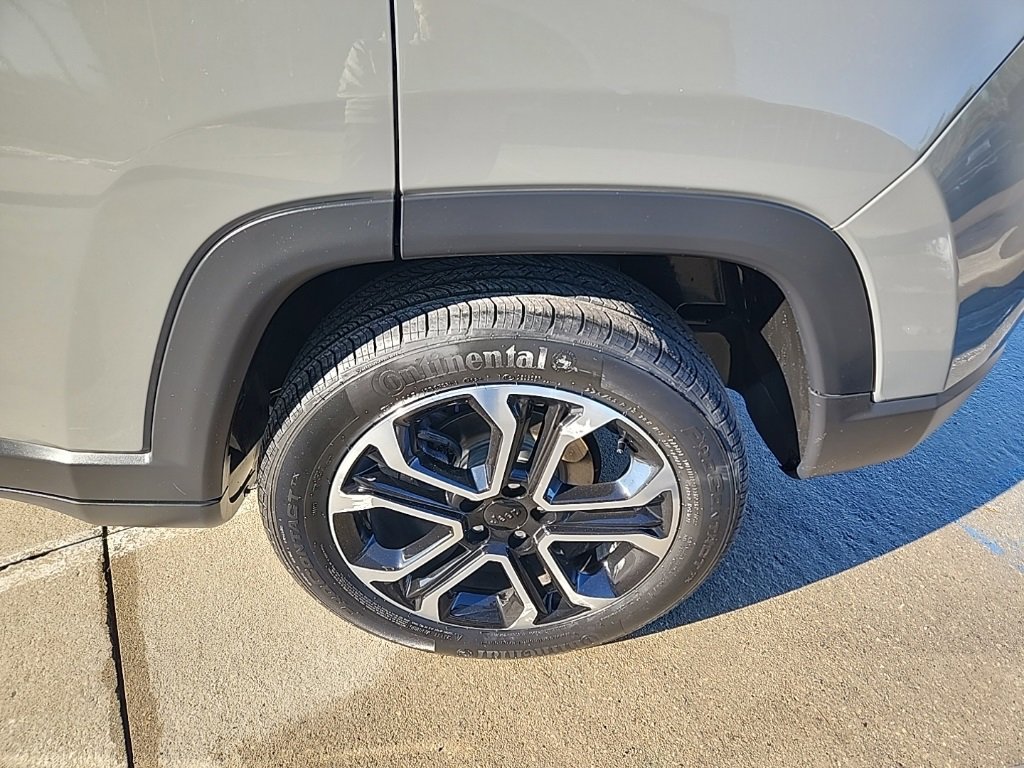 Certified 2022 Jeep Compass Limited image 15