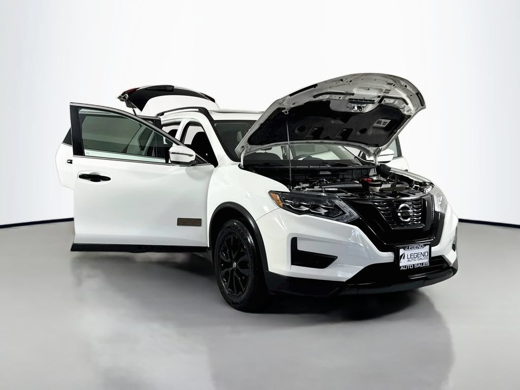 Used 2017 Nissan Rogue SV AWD/4WD image 25