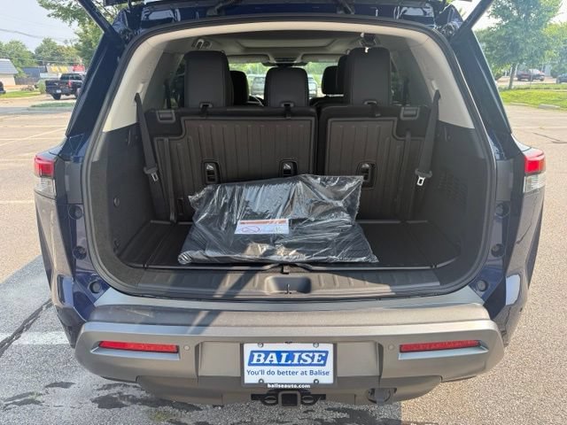 New 2026 Nissan Pathfinder Platinum AWD/4WD image 10