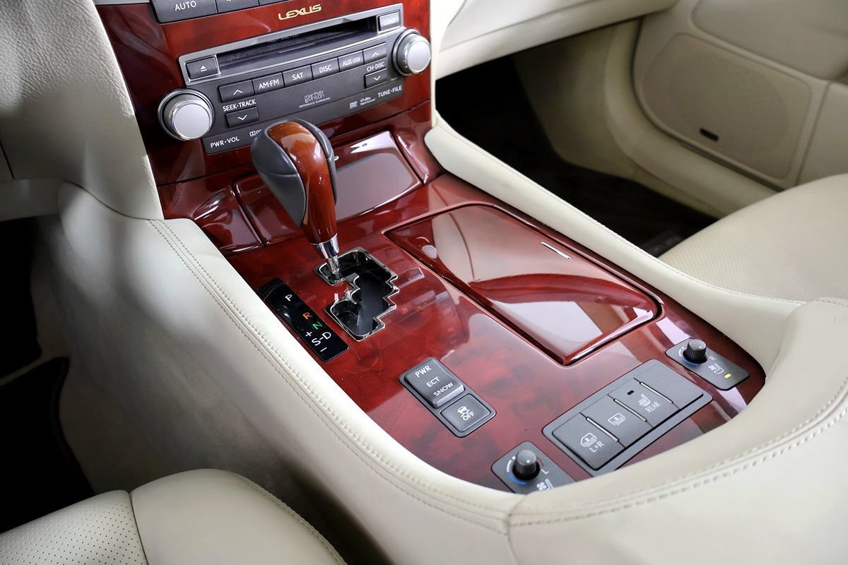 Used 2011 Lexus LS 460 L w/ Luxury Pkg AWD/4WD image 37