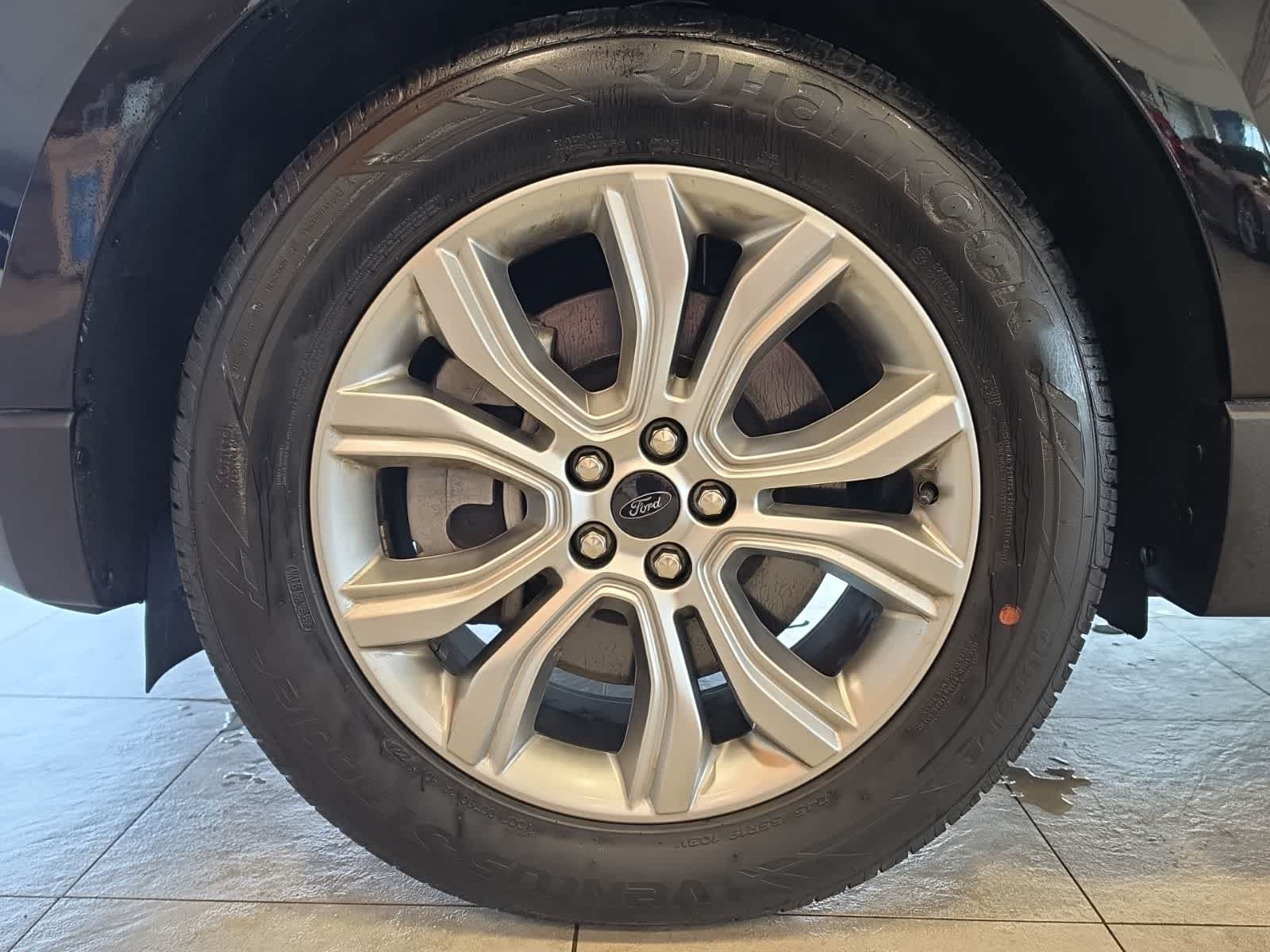 Used 2024 Ford Edge Titanium AWD/4WD image 11