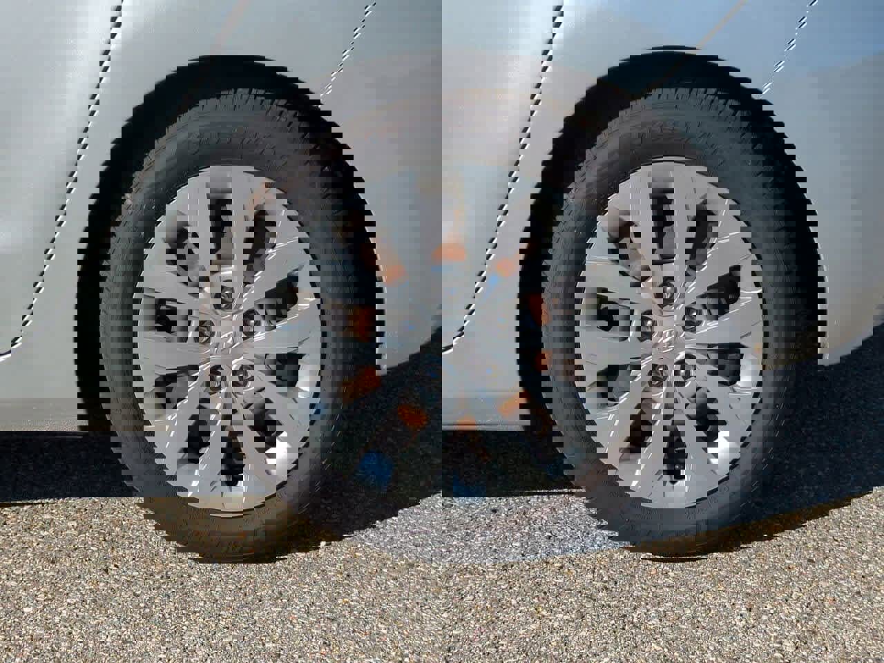 Used 2017 Hyundai Elantra GT image 12