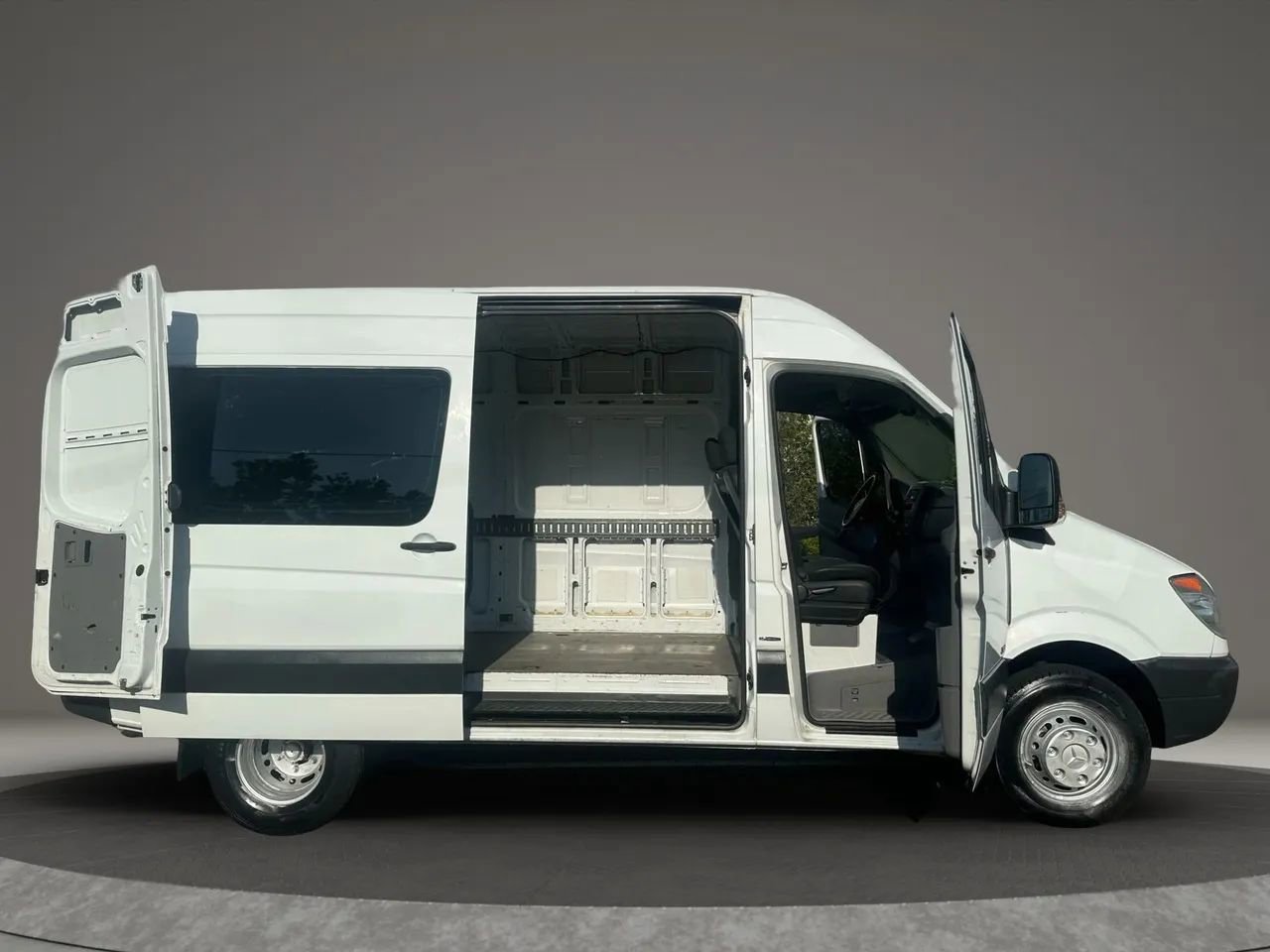 Used 2012 Mercedes-Benz Sprinter 3500 image 11