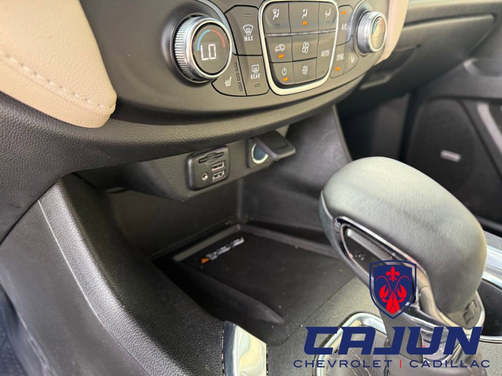 Used 2023 Chevrolet Traverse LT w/ LT Premium Package image 13