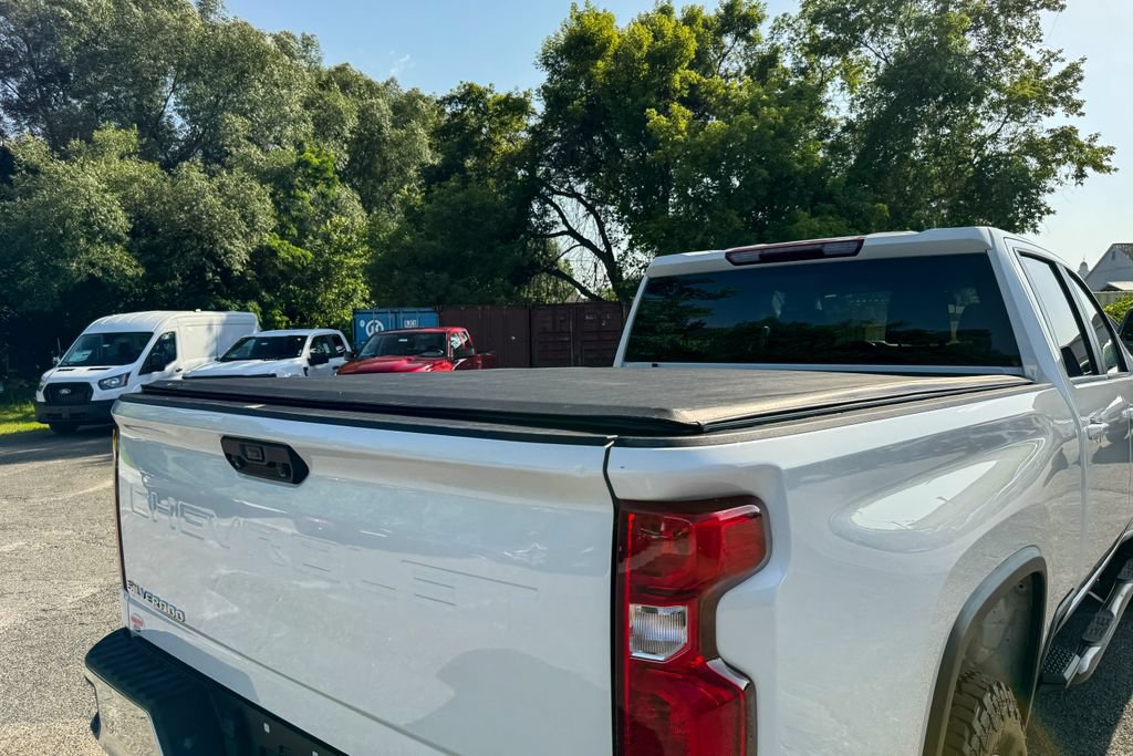 Used 2024 Chevrolet Silverado 2500 LT AWD/4WD image 19
