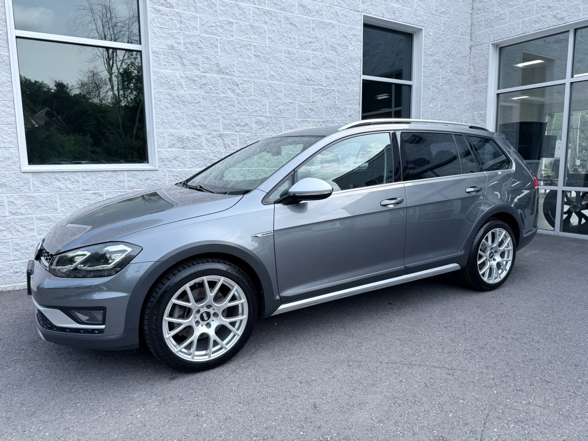 Used 2018 Volkswagen Golf Alltrack S