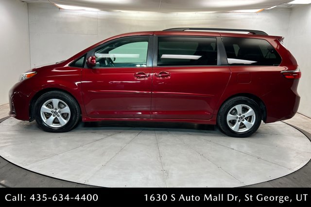 Used 2020 Toyota Sienna LE FWD image 2