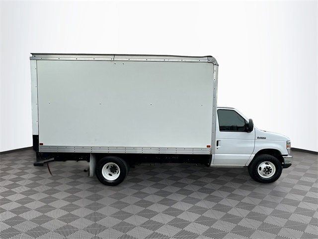 Used 2018 Ford E-350 and Econoline 350 Super Duty image 8