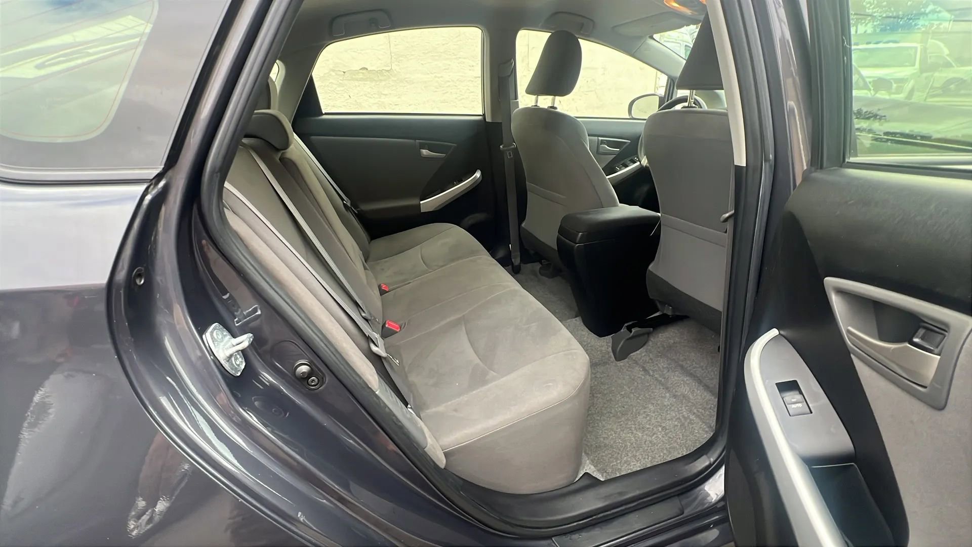 Used 2014 Toyota Prius One image 27