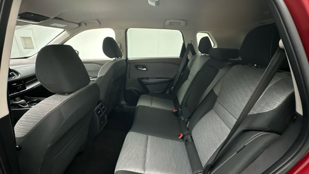 Certified 2021 Nissan Rogue SV image 10