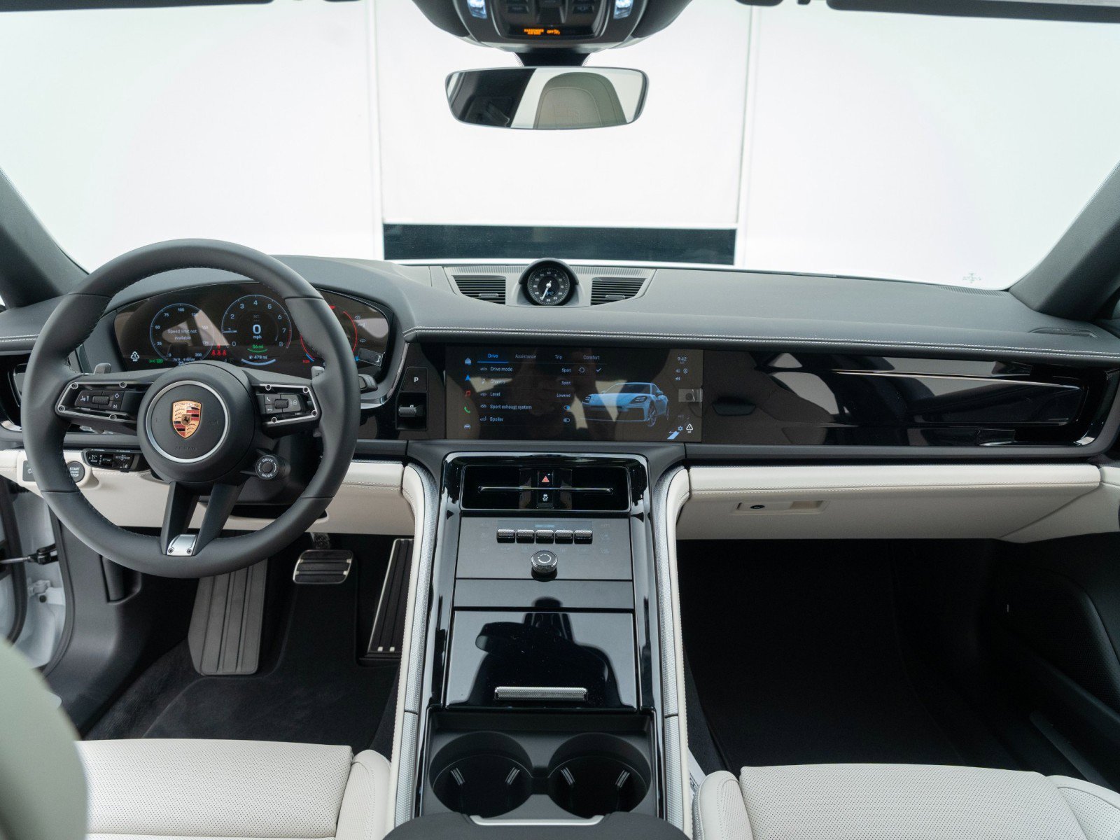 New 2026 Porsche Panamera 4S image 31