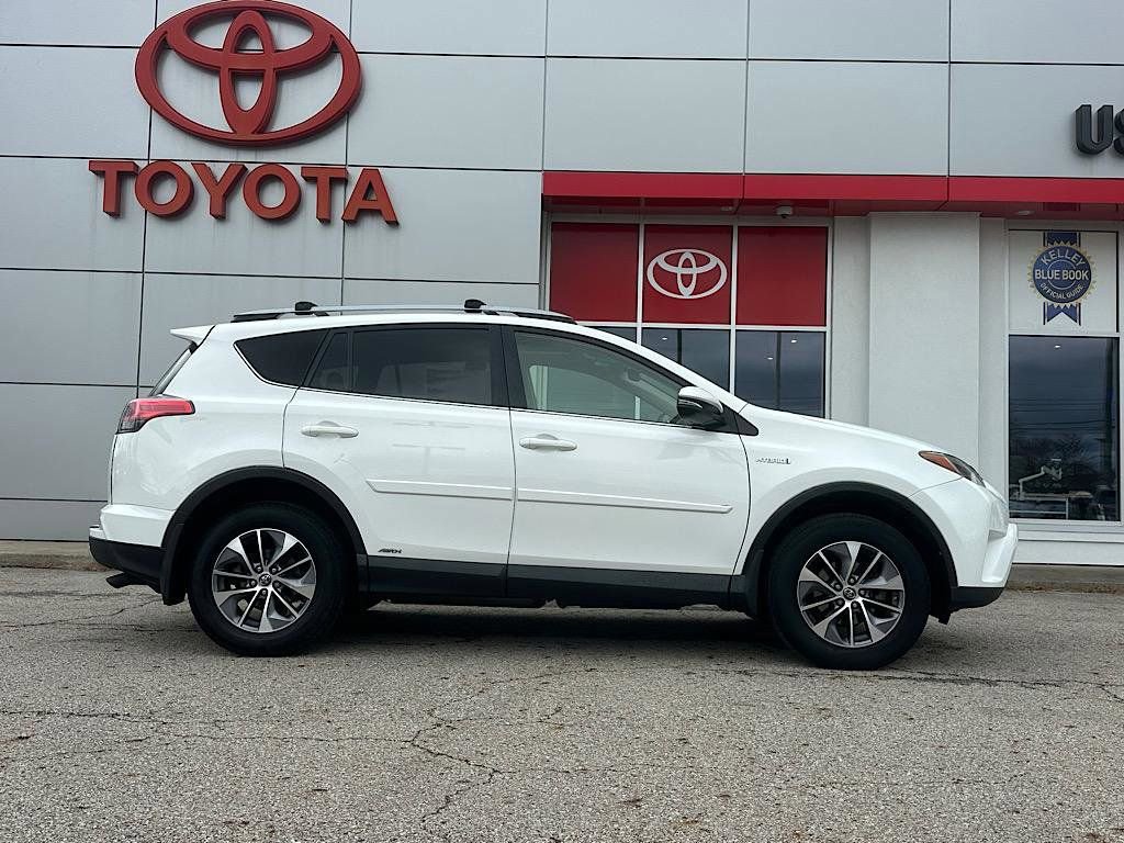 Certified 2018 Toyota RAV4 XLE w/ Protection Package image 6