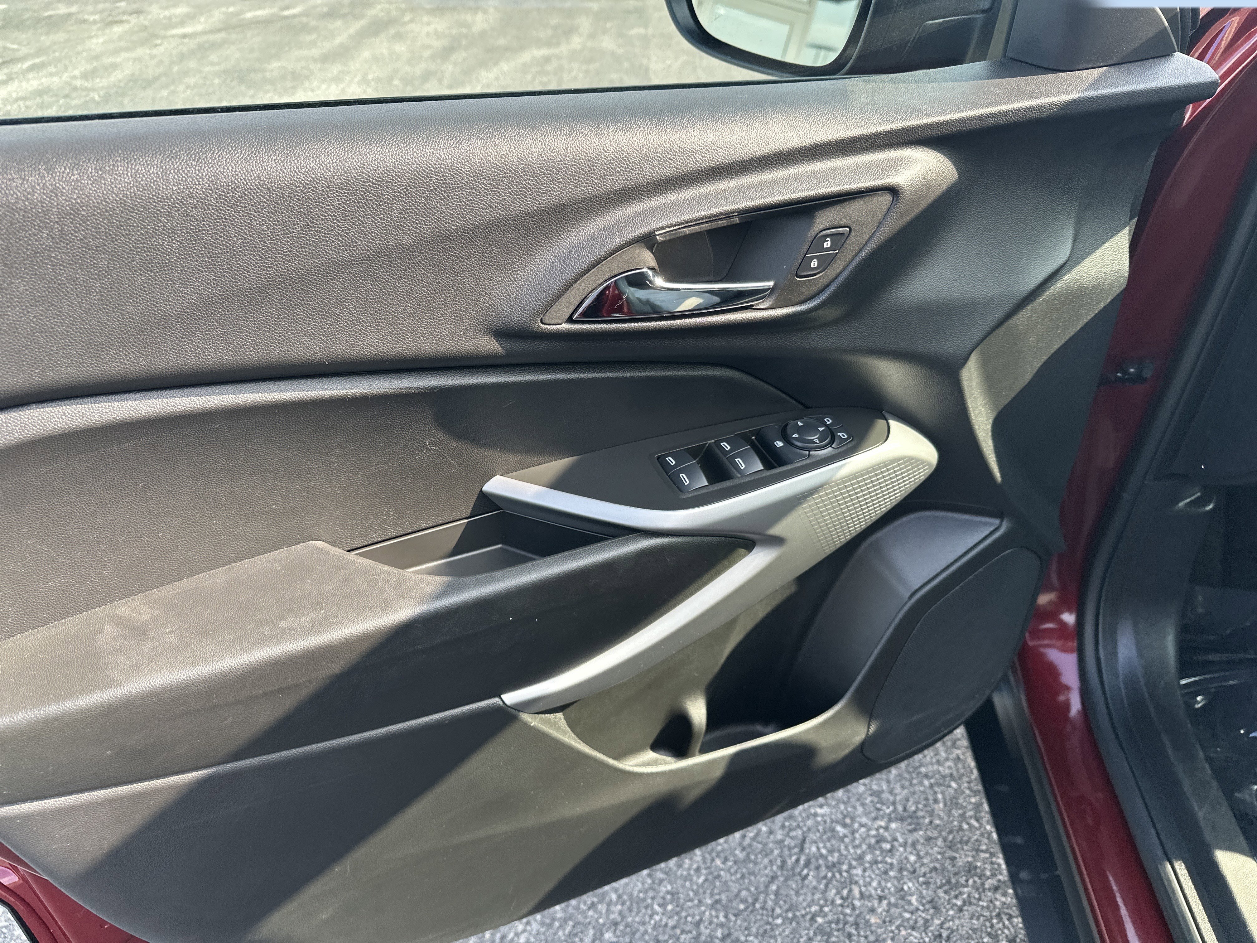 Used 2024 Chevrolet Trax RS w/ Driver Confidence Package image 7