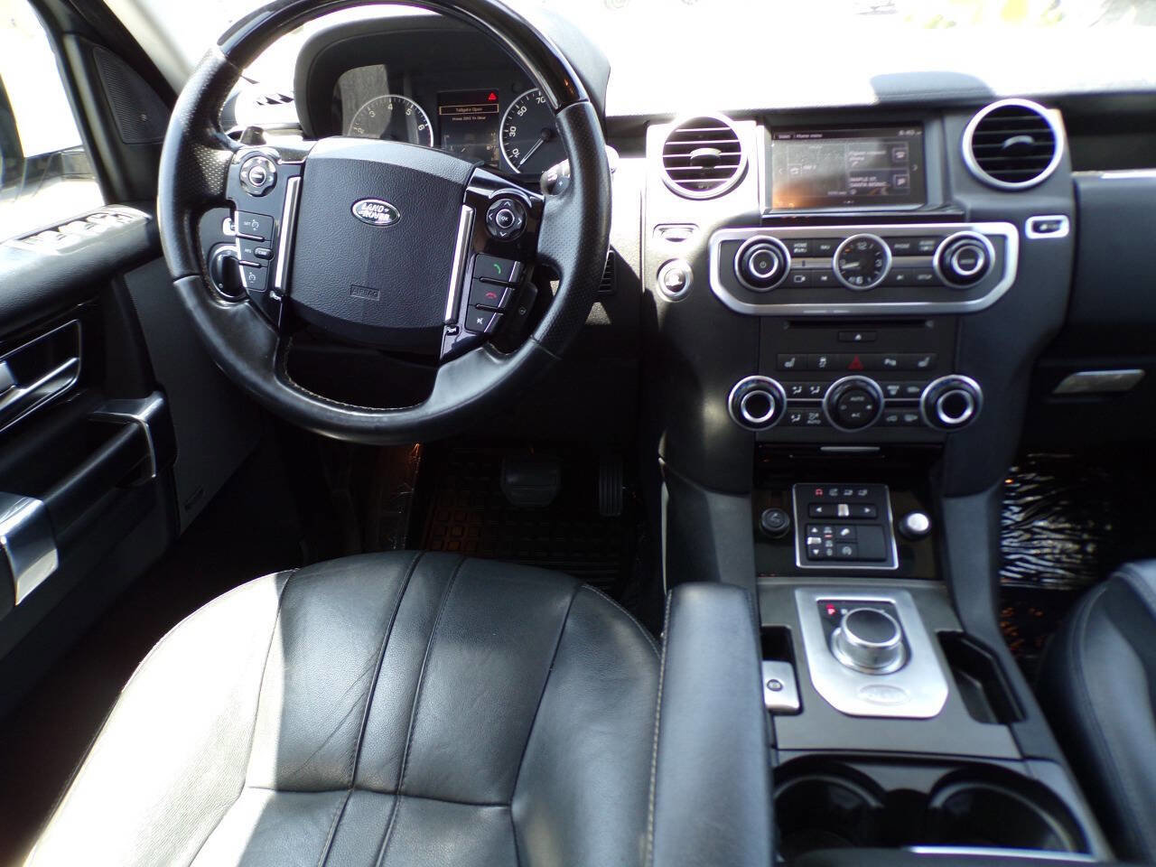 Used 2016 Land Rover LR4 HSE AWD/4WD image 24