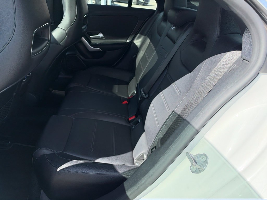 Used 2020 Mercedes-Benz CLA 250 image 20