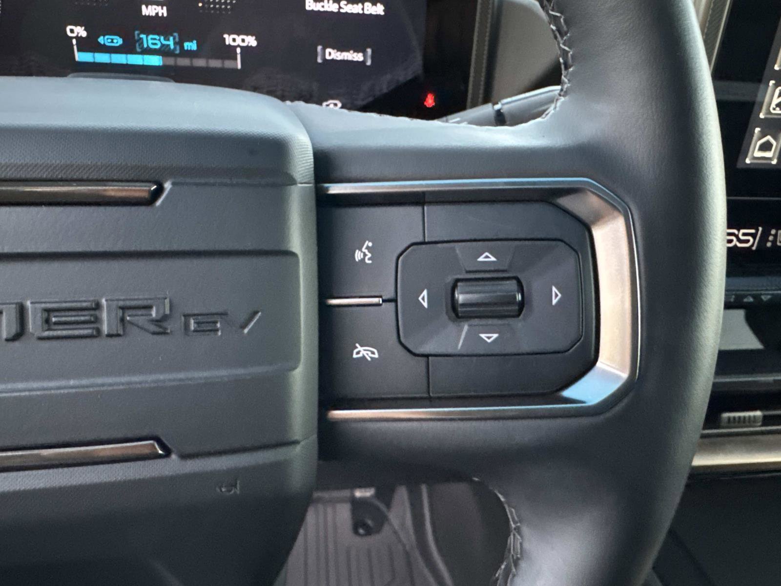 Used 2024 GMC Hummer EV 2X w/ LPO, Illumination Package image 29