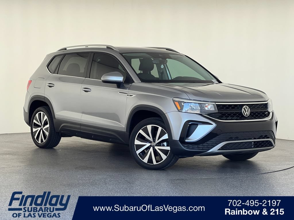 Used 2023 Volkswagen Taos SE w/ Panoramic Sunroof Package