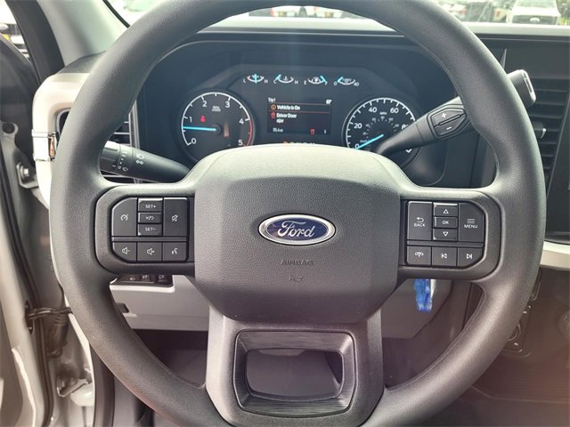 New 2025 Ford F250 XLT image 10