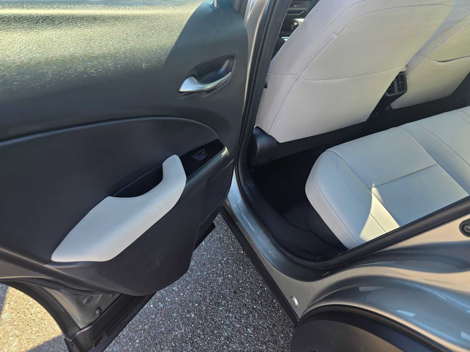 Used 2020 Lexus UX 250h w/ Premium Package AWD/4WD image 16