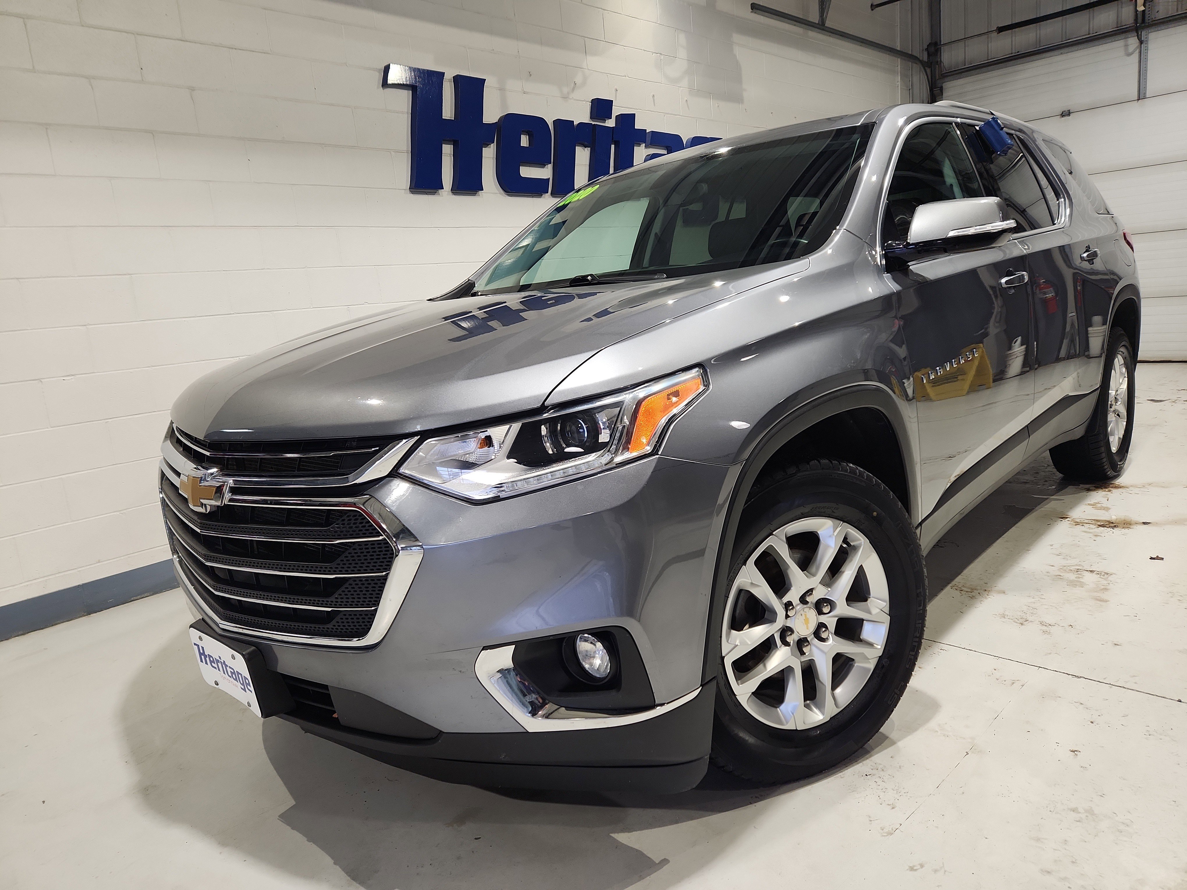 Used 2020 Chevrolet Traverse LT w/ LPO, Floor Liner Package image 1