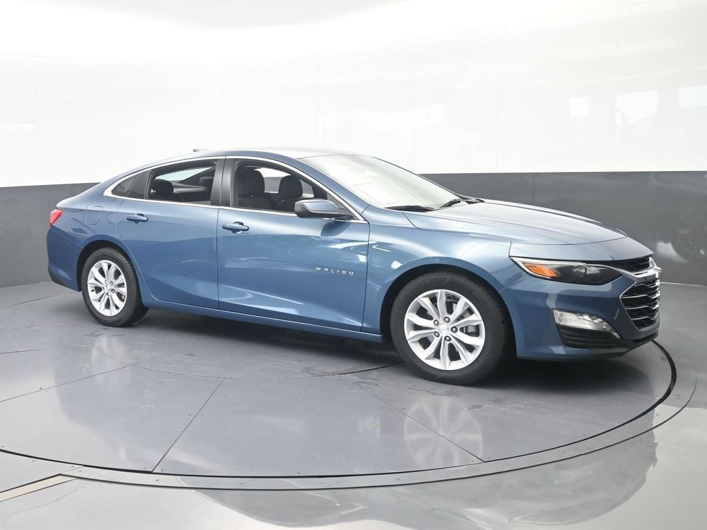 Used 2025 Chevrolet Malibu LT FWD image 8