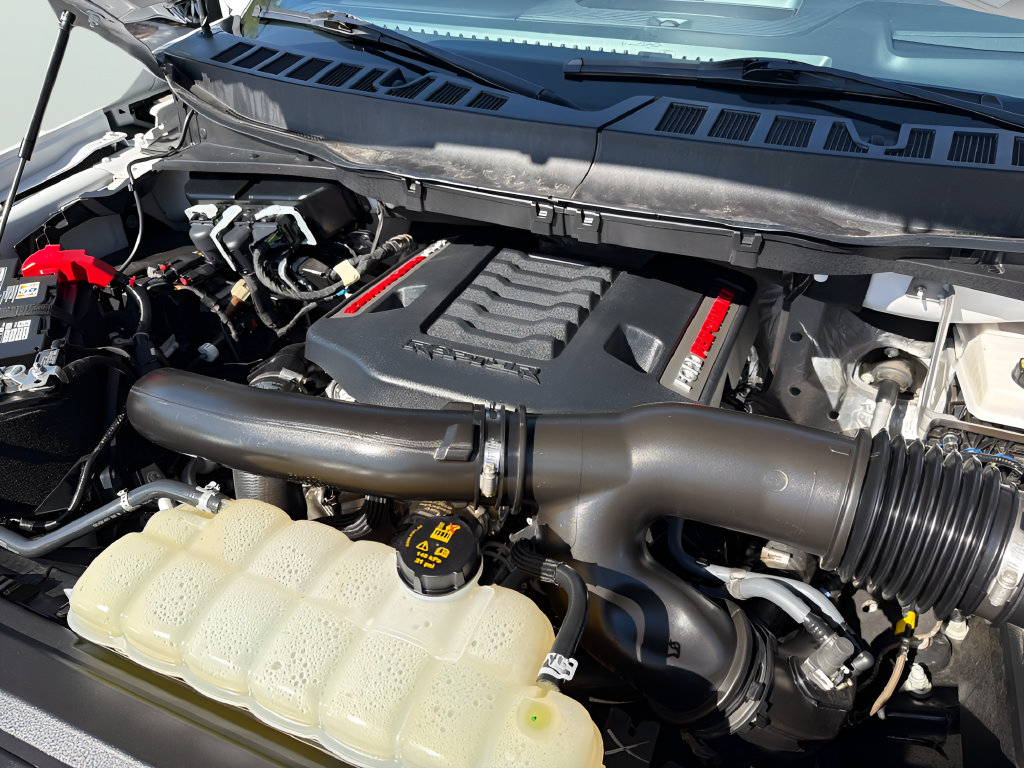 Used 2025 Ford F150 Raptor AWD/4WD image 15