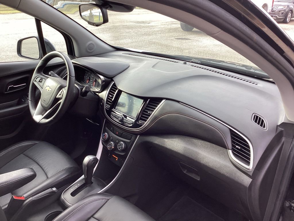 Used 2021 Chevrolet Trax LT w/ Premium Seat Package image 31