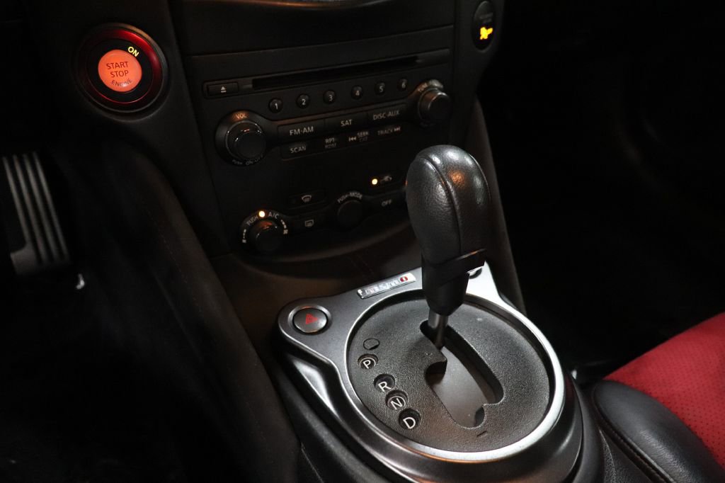 Used 2016 Nissan 370Z NISMO image 21