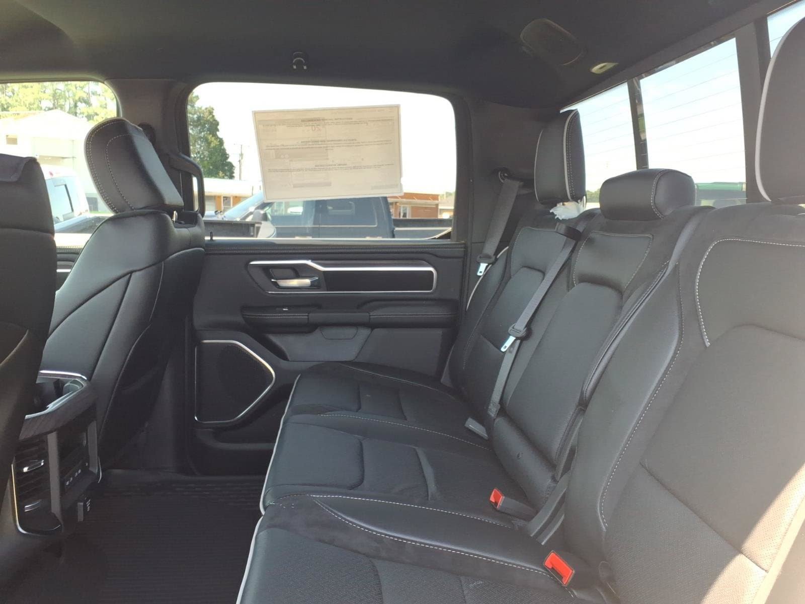 New 2026 RAM 1500 Laramie w/ Chrome Appearance Group AWD/4WD image 8