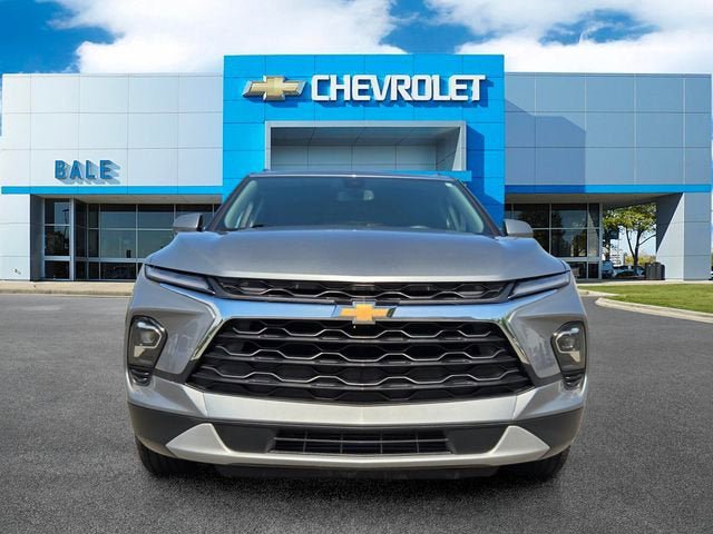 Used 2023 Chevrolet Blazer LT w/ Convenience Package FWD image 8