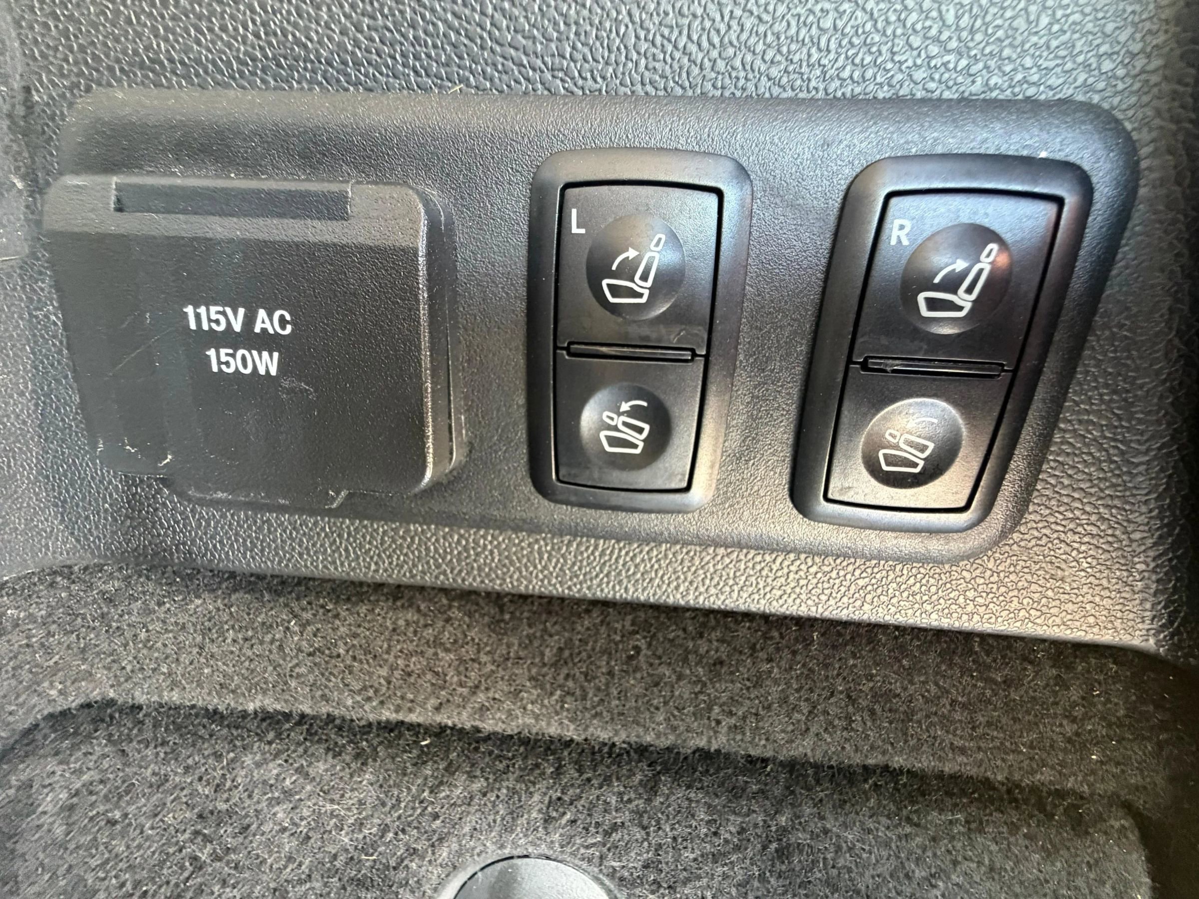 Used 2012 Mercedes-Benz GL 450 4MATIC image 21
