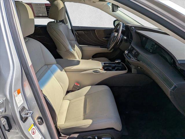 Used 2018 Lexus LS 500 AWD w/ Accessory Package (Z2) image 21