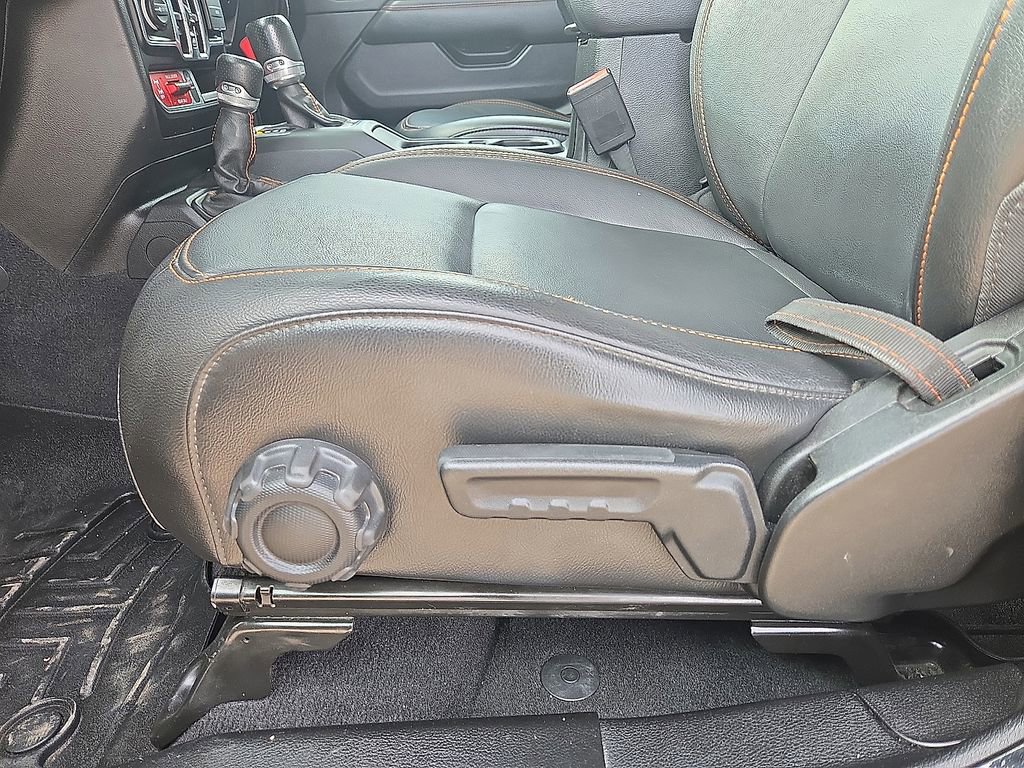 Used 2023 Jeep Gladiator Mojave w/ Cold Weather Group image 24