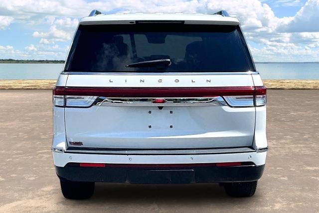 Used 2022 Lincoln Navigator Reserve AWD/4WD image 5