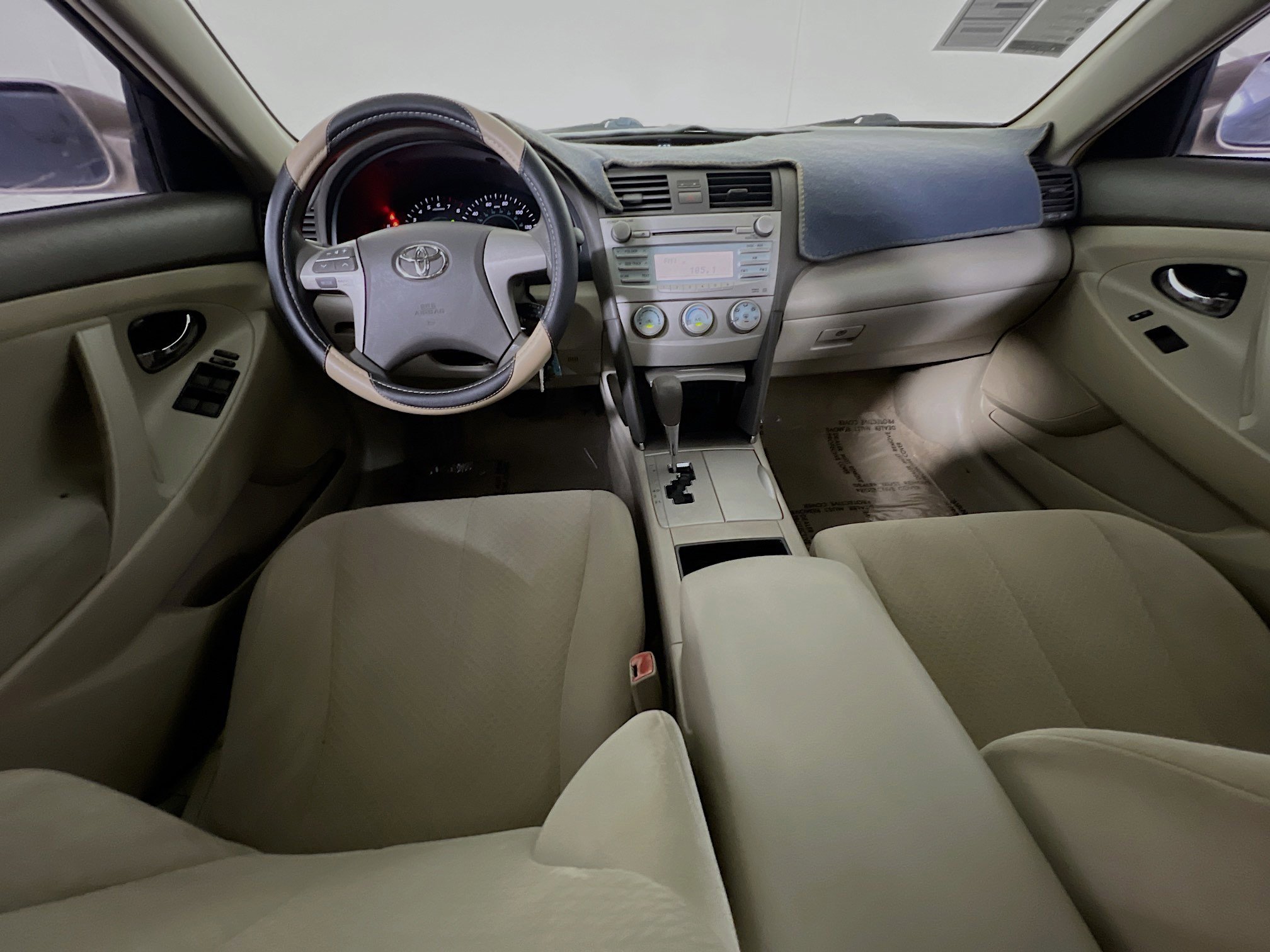 Used 2009 Toyota Camry LE image 26