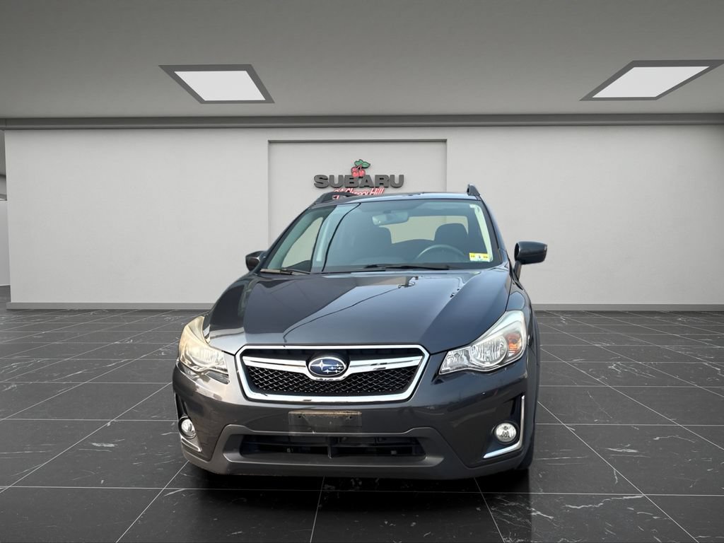 Used 2017 Subaru Crosstrek 2.0i Premium w/ Moonroof Package AWD/4WD image 4