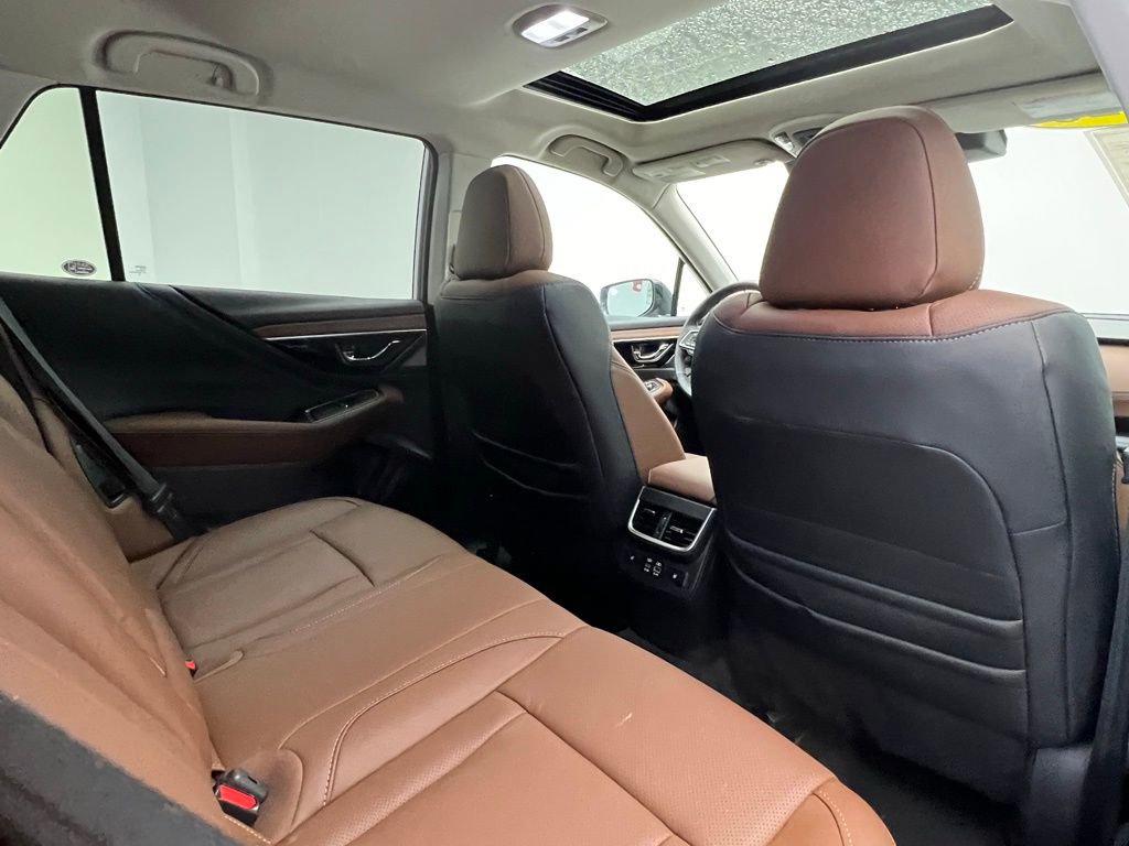 Used 2025 Subaru Outback Touring XT w/ Popular Package #2 image 9
